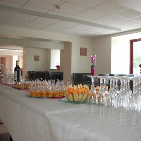 Gite Du Haut Cantal - Appartements Meubles Avec Kitchenette Et Chambres Sans Kitchenette Condat  Luaran gambar