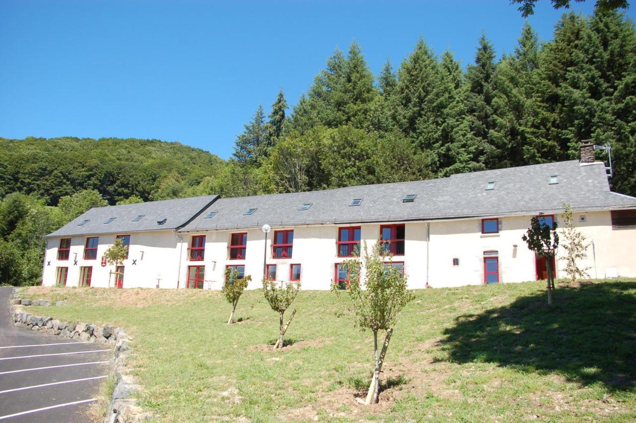 Gite Du Haut Cantal - Appartements Meubles Avec Kitchenette Et Chambres Sans Kitchenette Condat  Luaran gambar